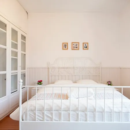 Stunning 4br In Sagrada Familia * Barcelona