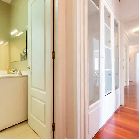 Apartment Stunning 4br In Sagrada Familia *