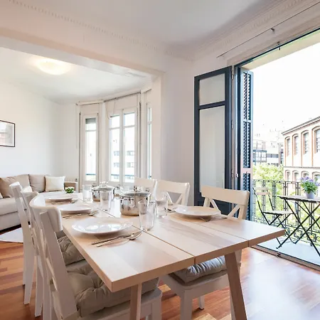 Stunning 4br In Sagrada Familia Lägenhet