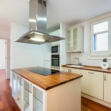 Stunning 4br In Sagrada Familia Apartment *