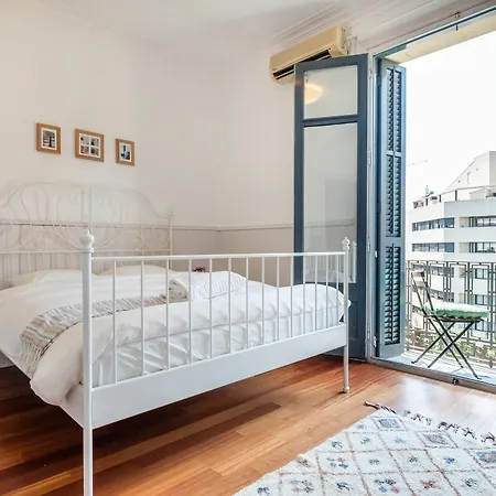 Stunning 4br In Sagrada Familia Lägenhet