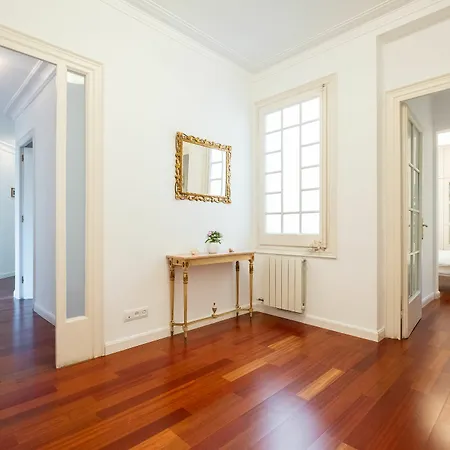 Stunning 4br In Sagrada Familia